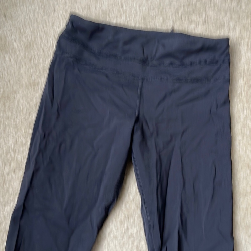 Lululemon leggings size 4